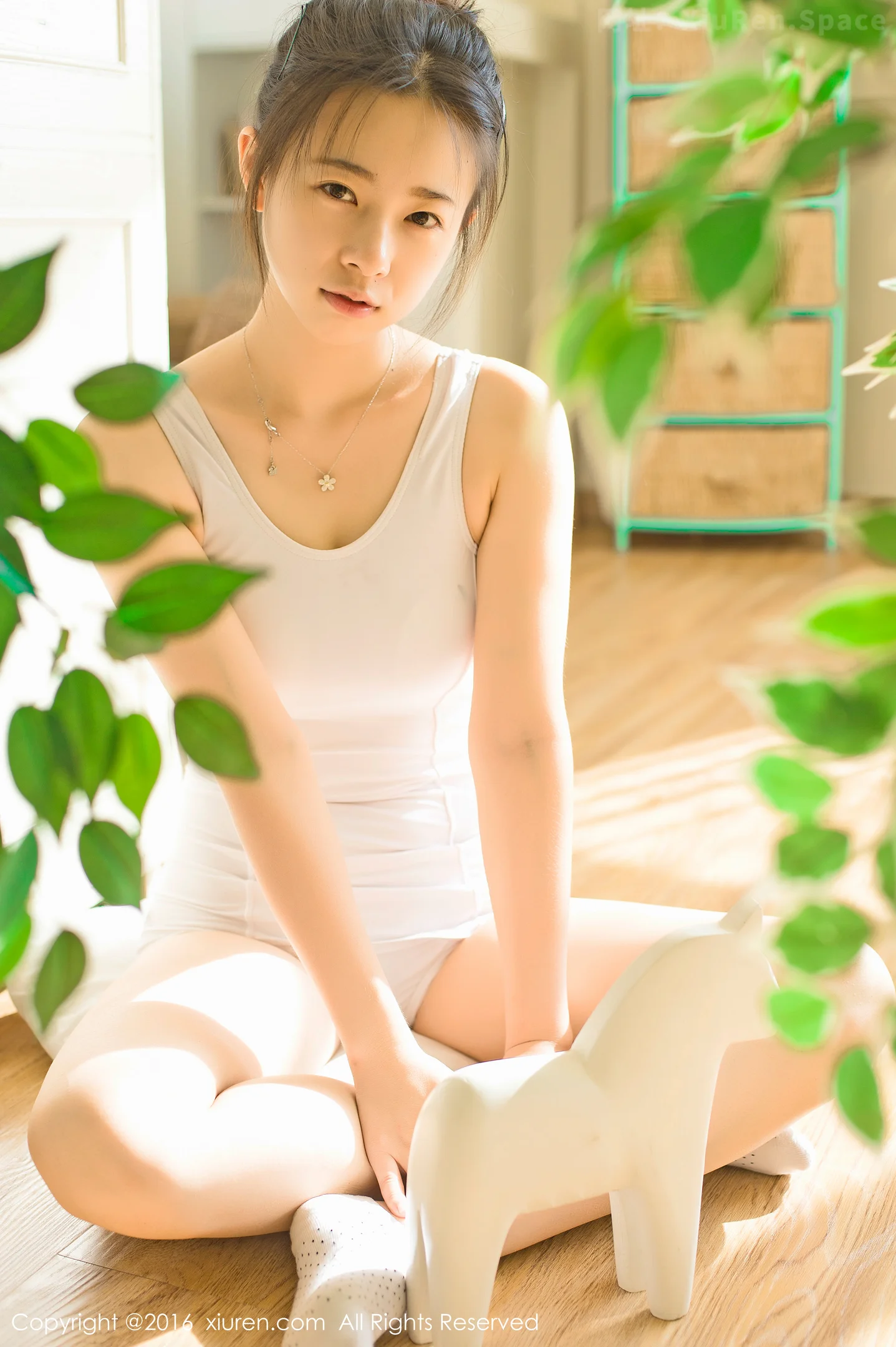 图片[5]-[XiuRen秀人网]VOL.641 嫩模草莓zz智齿美少女白色日系死库水秀傲人巨乳写真64P-秀人网官方网站